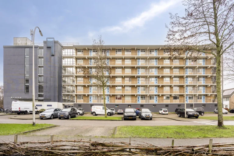 Plutostraat1162402XGAlphenaandenRijn-02