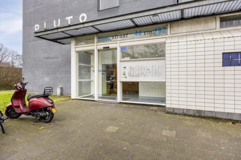 Plutostraat1162402XGAlphenaandenRijn-03